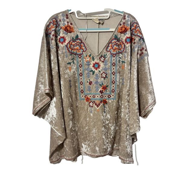 Savanna Jane Tops - Savanna Jane Embroidered Boho Velvet Kimono Sleeve Top Size M/L Oversized